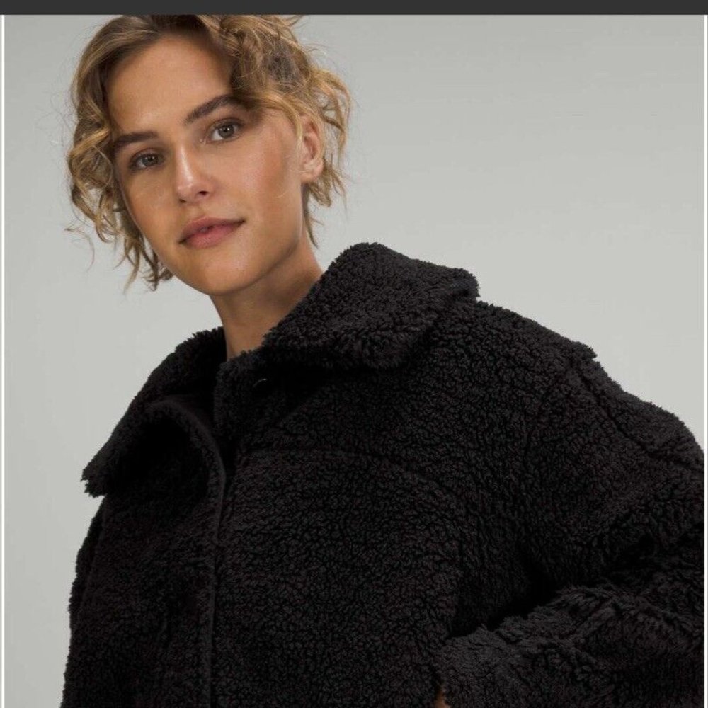 Lululemon Textured Fleece Button Jacket Black Size 4 NWT